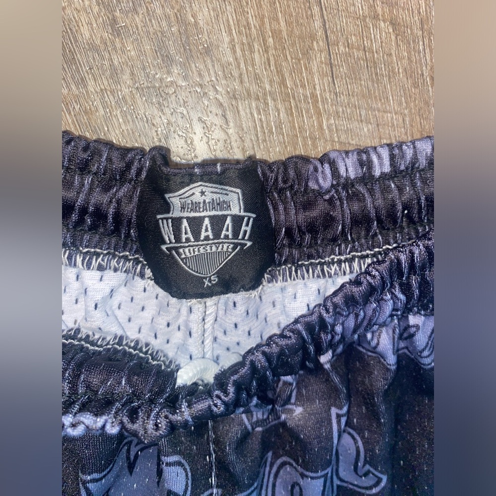 We are at a high mens 7” mesh shorts - Picture 5 of 13